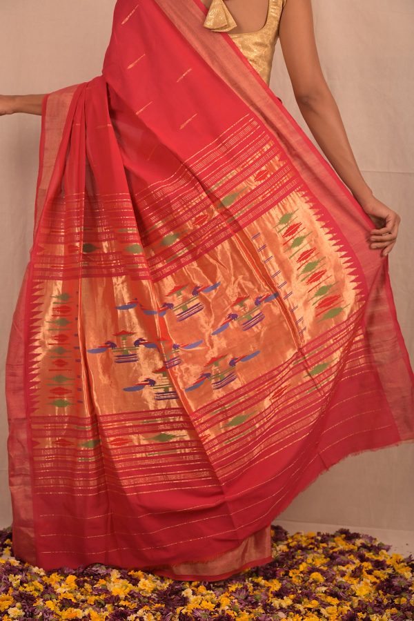 Handwoven Red & Gold Paithani Saree With Classic Pallu Hot on Sale